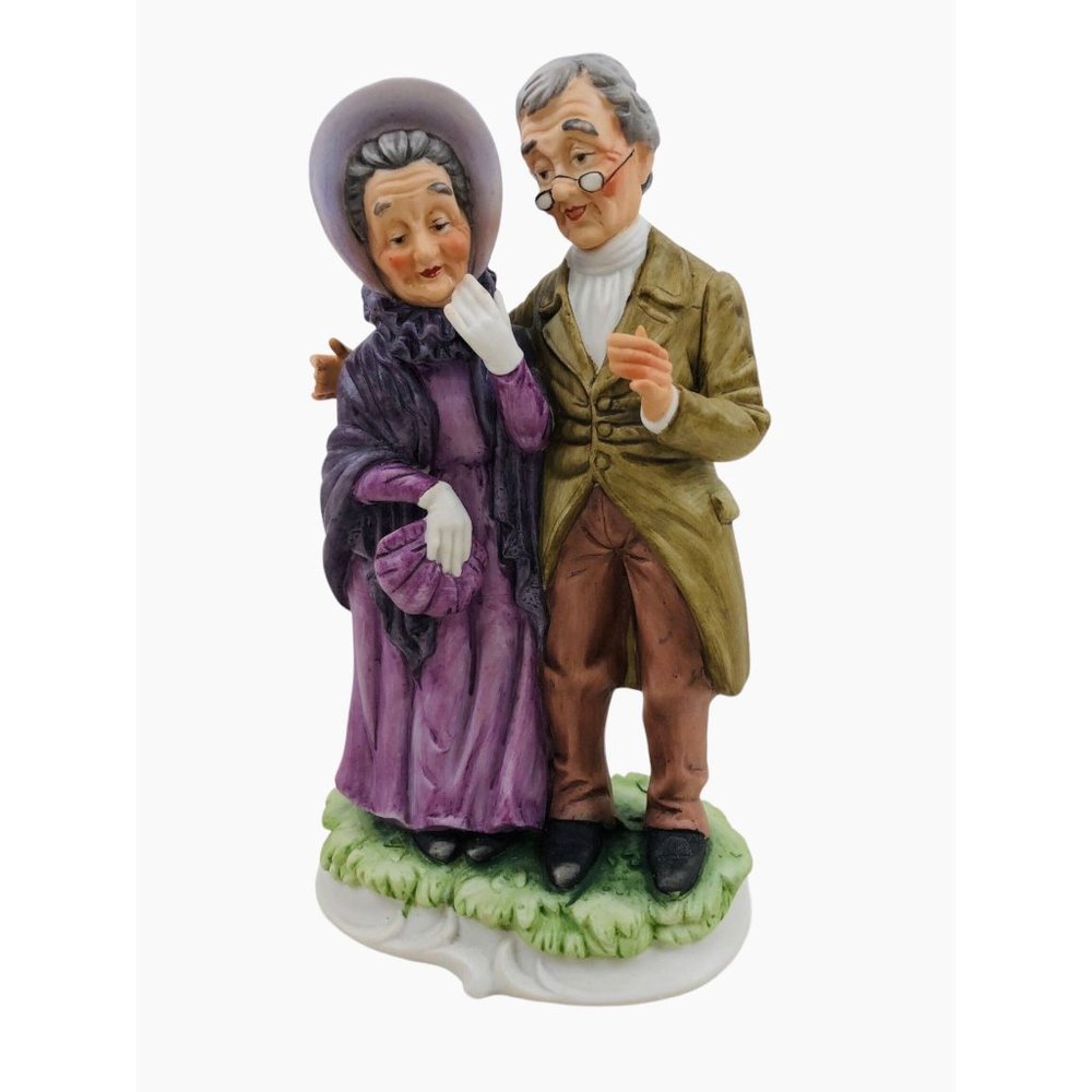 Lefton China Man Woman Figurine #2566 Grandma Grandpa Home Decor Collectible